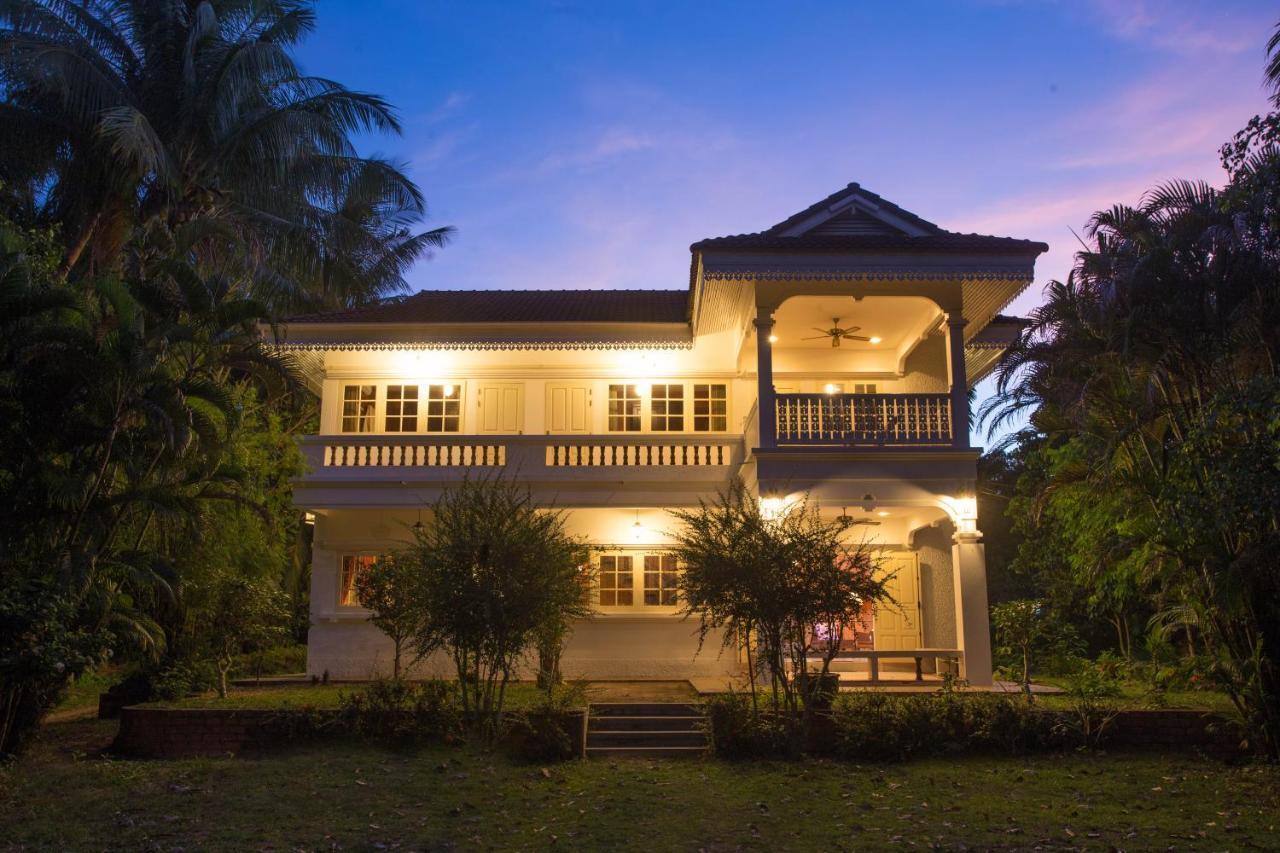 Baan Khun Nang Colonial Residence Mae Nam Exterior photo